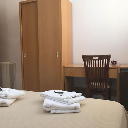 Hostal Lido Madrid Exteriör bild